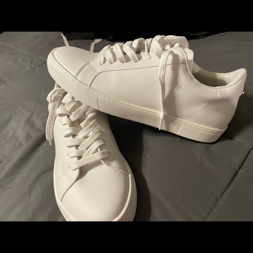 Steve Madden Sneakers